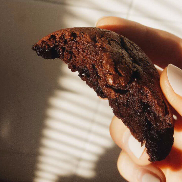 30 Minutes FUDGIEST Brownie Chunk Cookies