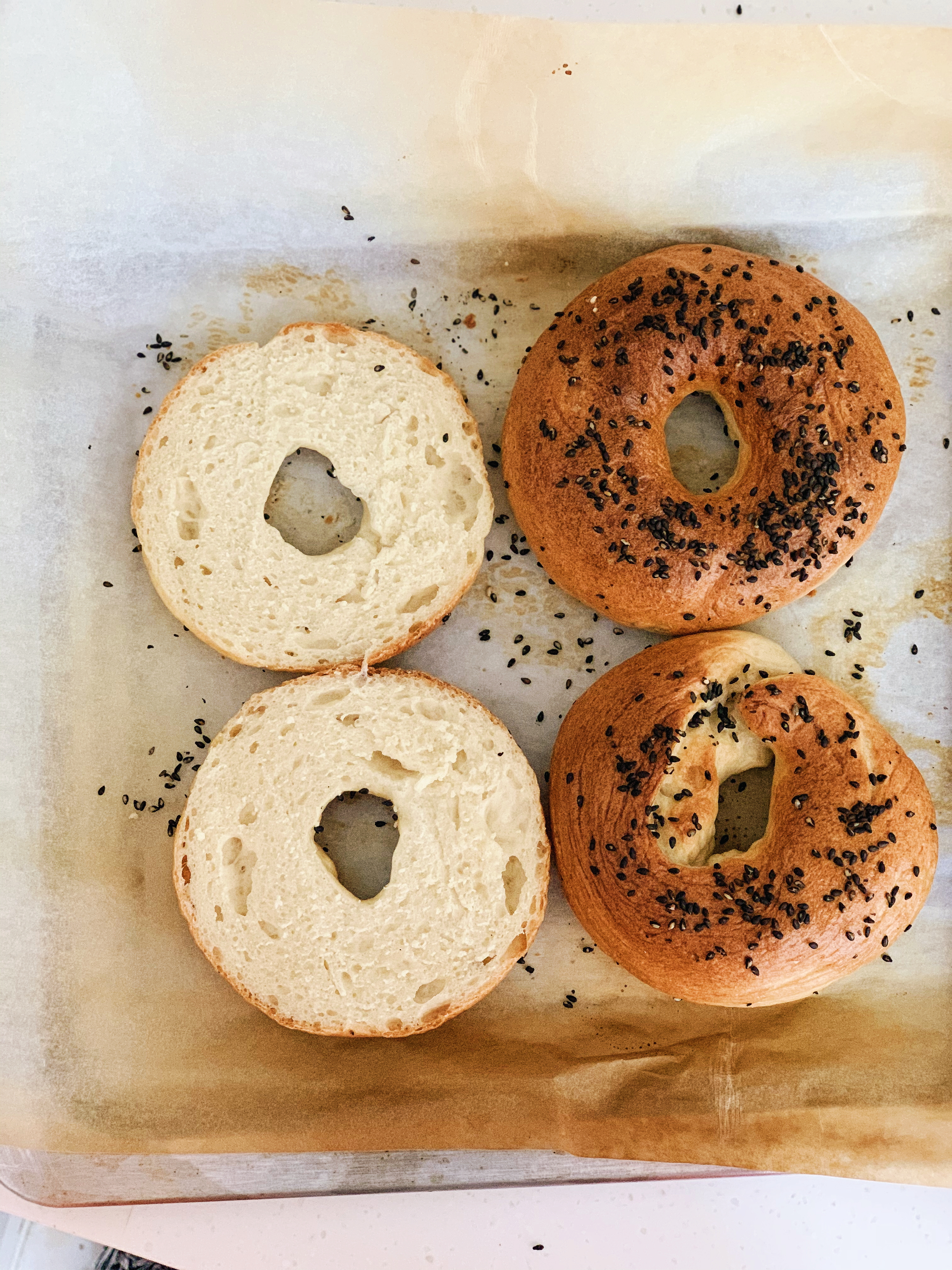 quick and easy bagels for beginners using only flour, instant yeast, sugar and salt. new york style bagel recipe
