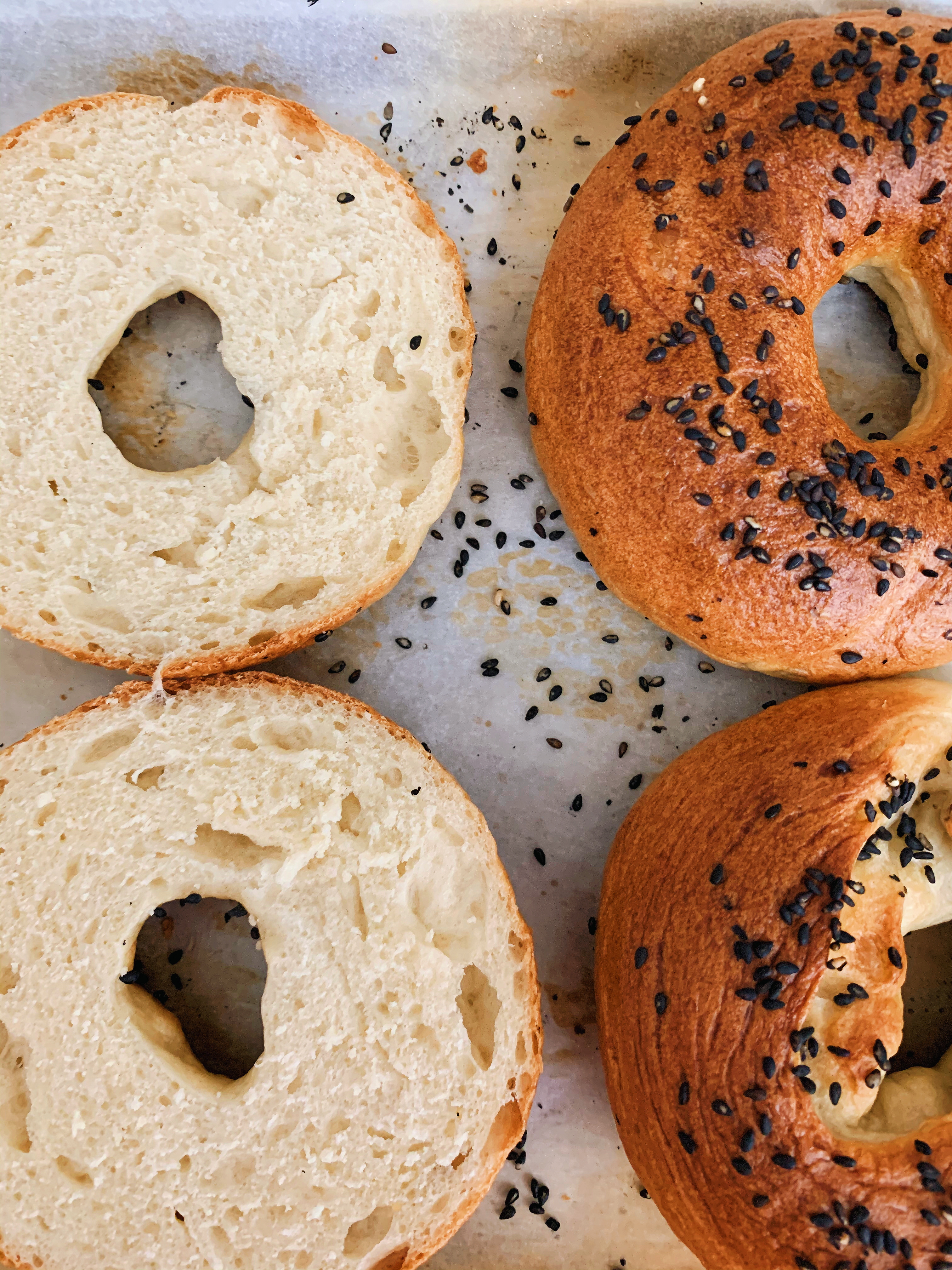 quick and easy bagels for beginners using only flour, instant yeast, sugar and salt. new york style bagel recipe